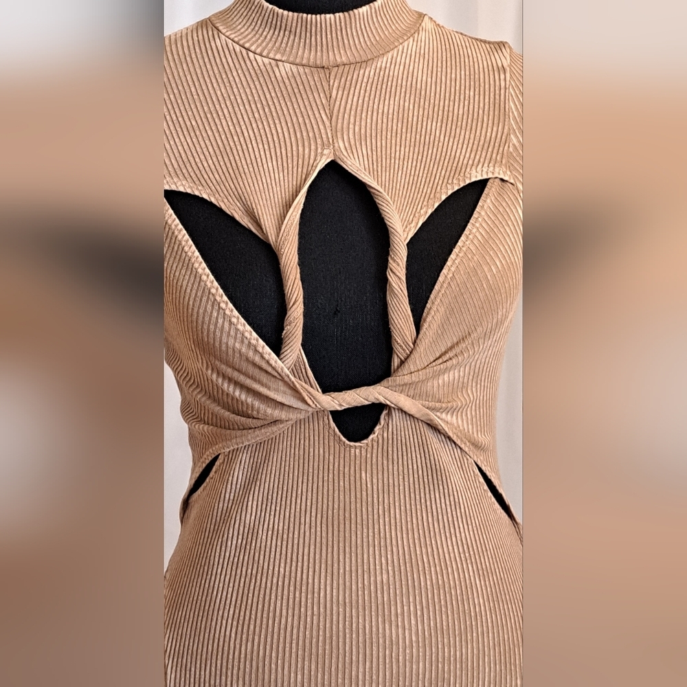 #025.B Swank A Posh Sz M (6-8) / Taupe / Cut Out Mini Dress - Picture 2 of 14